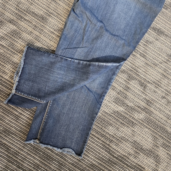 Maurices Crop Non-Distressed - Picture 5 of 5